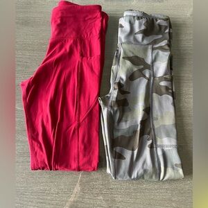 Two pairs of Aeropostale leggings - size Small